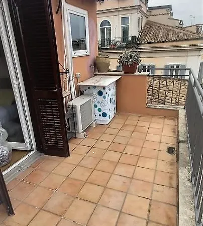 Over The Roof Apartment