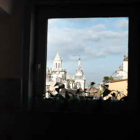 Over The Roof Apartment *